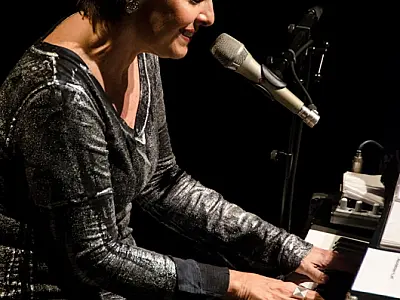 Cantora Leila Pinheiro se apresenta na Capital neste sábado