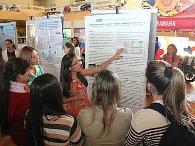 Acadêmicos e pesquisadores apresentam trabalhos em evento científico