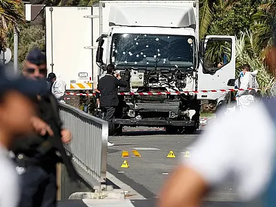 Ataque com caminhão deixa dezenas de mortos em Nice, no sul da França