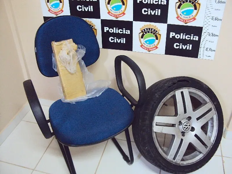 Piloto de corridas e comparsa são pegos com 02 Kg de maconha em Bonito