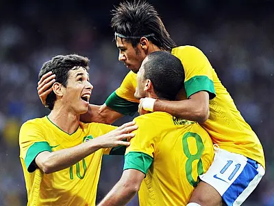 Brasil vence Coréia do Sul e volta à final olímpica após 24 anos