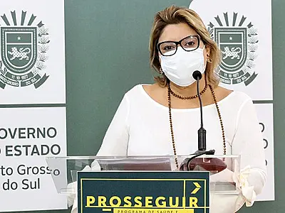 Em última live Covid, adjunta de saúde pede bom senso e reforça importância da vacina em dia
