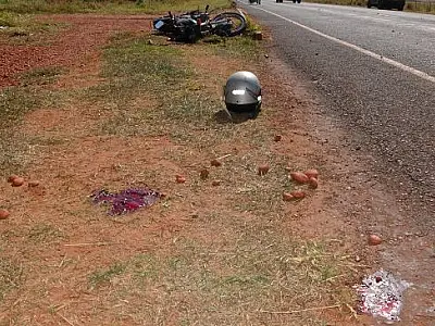 Criança de 5 anos morre em grave acidente entre carro e moto