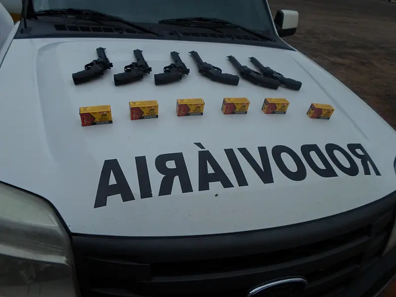 Polícia Militar Rodoviária apreende 300 munições e seis armas de fogo