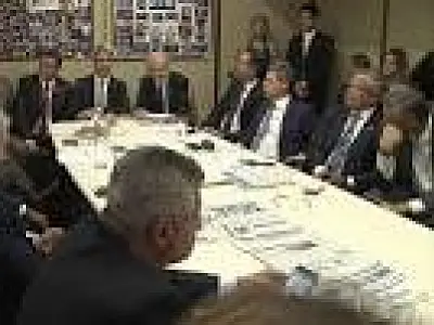 Comissão do impeachment inicia discussão de relatório nesta sexta