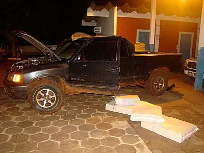 Condutor abandona veículo com 1 tonelada de maconha