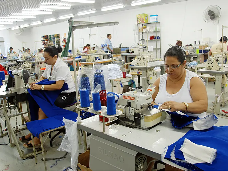 Indústria deixa de ser território restrito dos homens para conquistar as mulheres