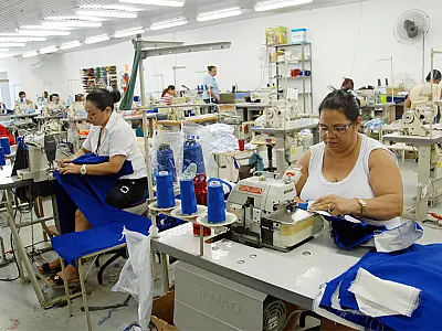 Indústria deixa de ser território restrito dos homens para conquistar as mulheres