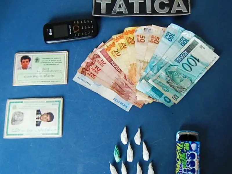 Força Tática prende homem acusado de tráfico de drogas