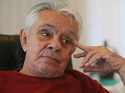 Chico Anysio é submetido a cirurgia de emergência