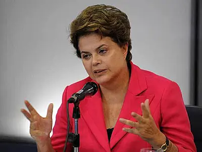 Dilma sanciona lei que concede aviso prévio de até 90 dias