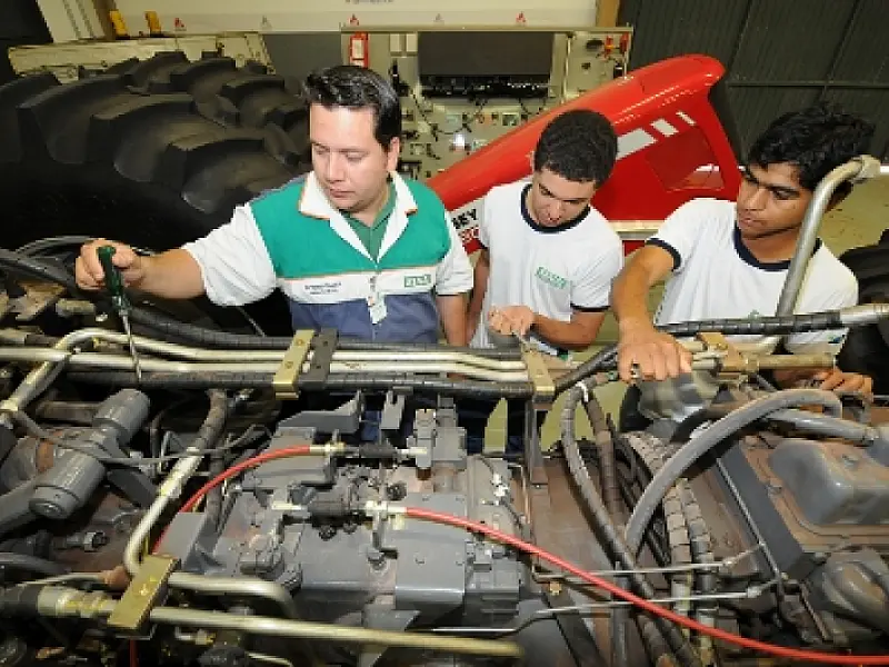 IEL vai encaminhar alunos do Pronatec para estágio nas indústrias