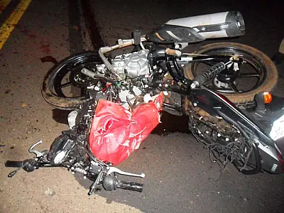 Motociclista bate frontalmente em carreta e morre em Bataguassu