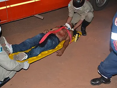 Homem é esfaqueado pelo ex-sogro em Coxim