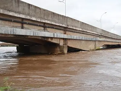 Nível do Rio taquari chega a 4,38 metros na cidade de Coxim