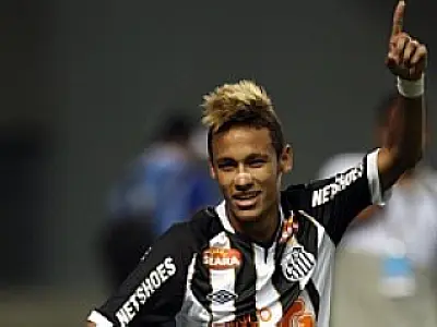 Santos vence, permanece em primeiro e Neymar reclama de racismo