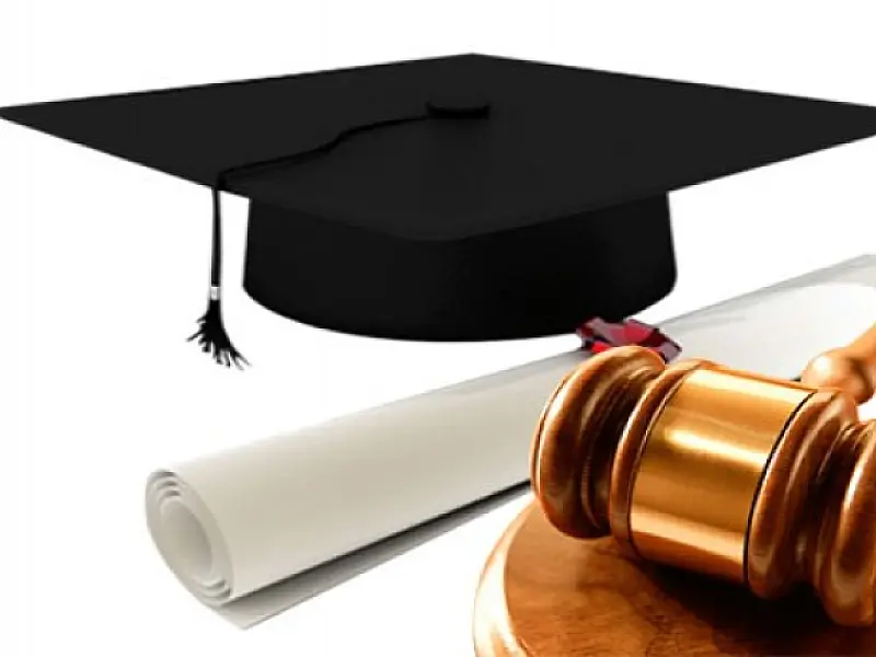 Universidade é condenada pela justiça por emitir diploma em 15 dias
