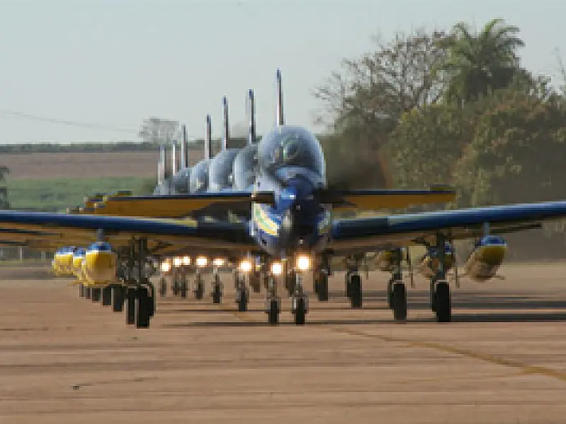 Esquadrilha da Fumaça se apresenta neste sábado