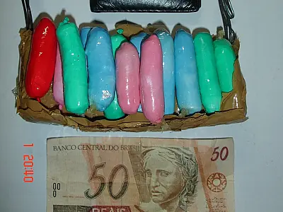 PRF apreende cocaína e nota falsa em Dourados