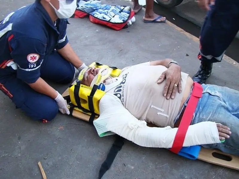 Homem despenca de três metros de altura em Três Lagoas