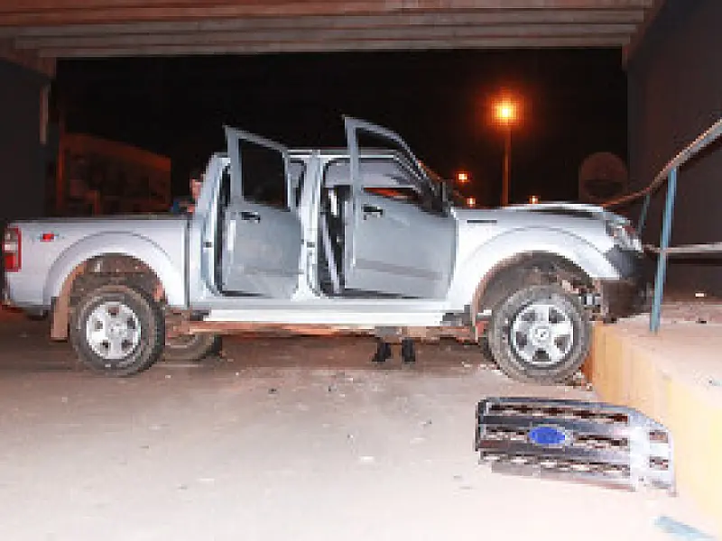 PM identifica um jovem que estava na Ranger furtada e acidentada