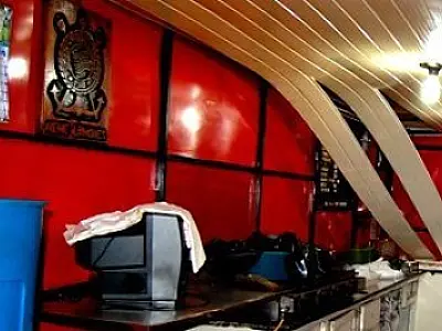Proprietário flagra furto de menor em lanchonete