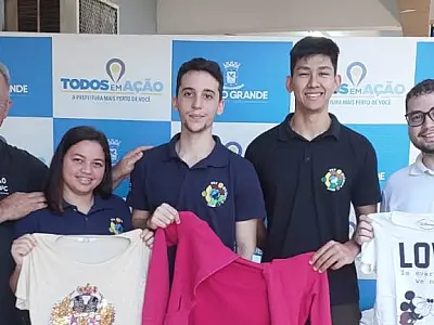 ALUNOS DO CURSO DE QUÍMICA DA UFMS DOAM ROUPAS PARA CAMPANHA DO AGASALHO DO FAC