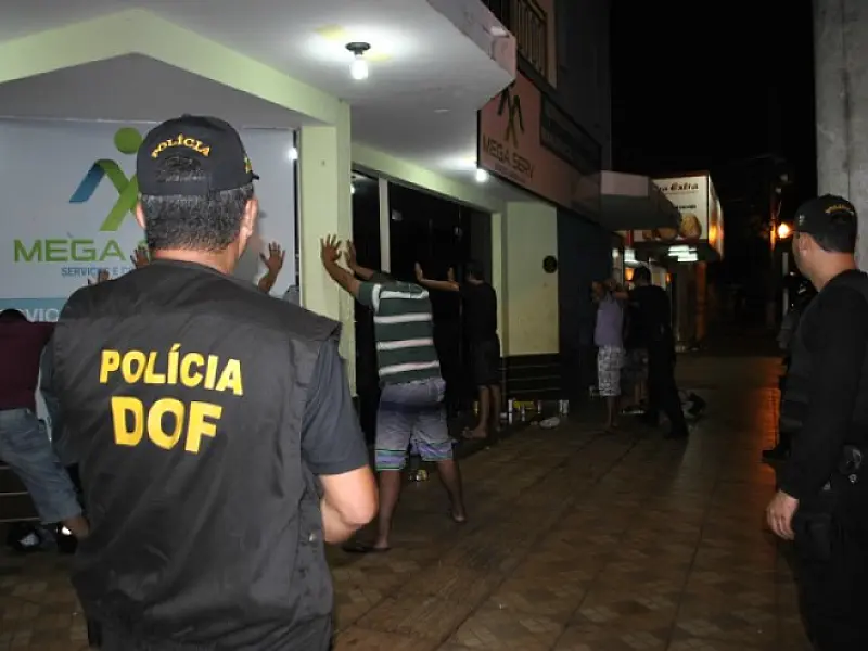 Polícia faz ‘arrastões’ e apreensões em Dourados