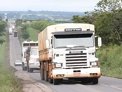 Comissão aprova proposta que muda carga horária de caminhoneiro