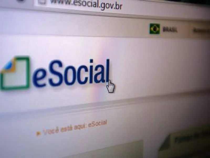 Empregadores domésticos têm até hoje para pagar guia de fevereiro do eSocial