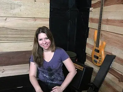 Luciana Fisher canta Chico Buarque no show “Samba e Amor” do CenaSom
