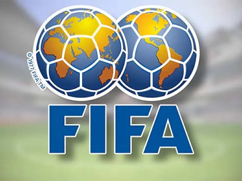 Brasil volta ao top 10 do ranking da Fifa
