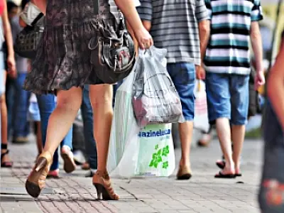 Comerciantes e empregados definem horário especial de funcionamento no fim do ano