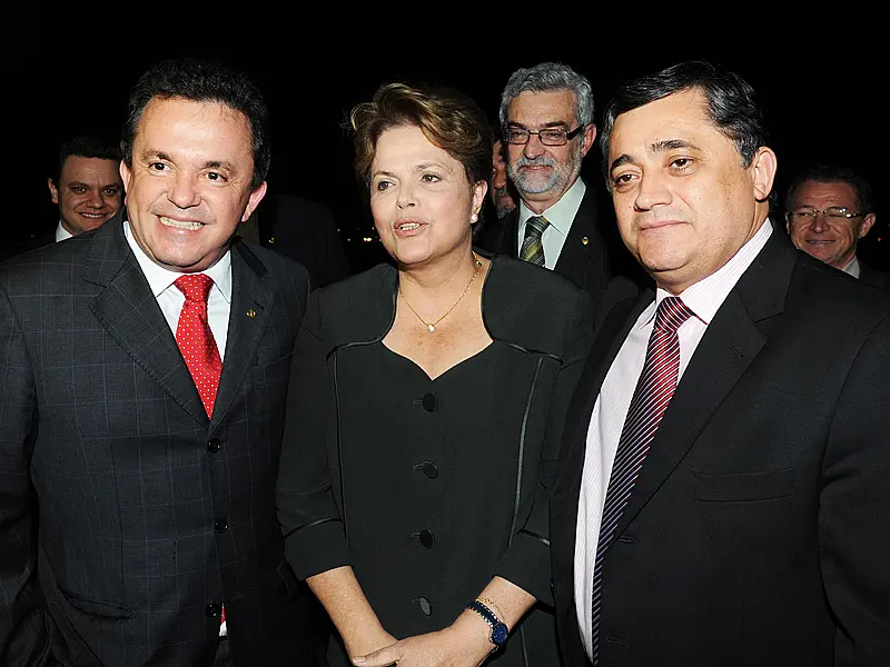 Vander exalta redução das tarifas de energia promovida por Dilma
