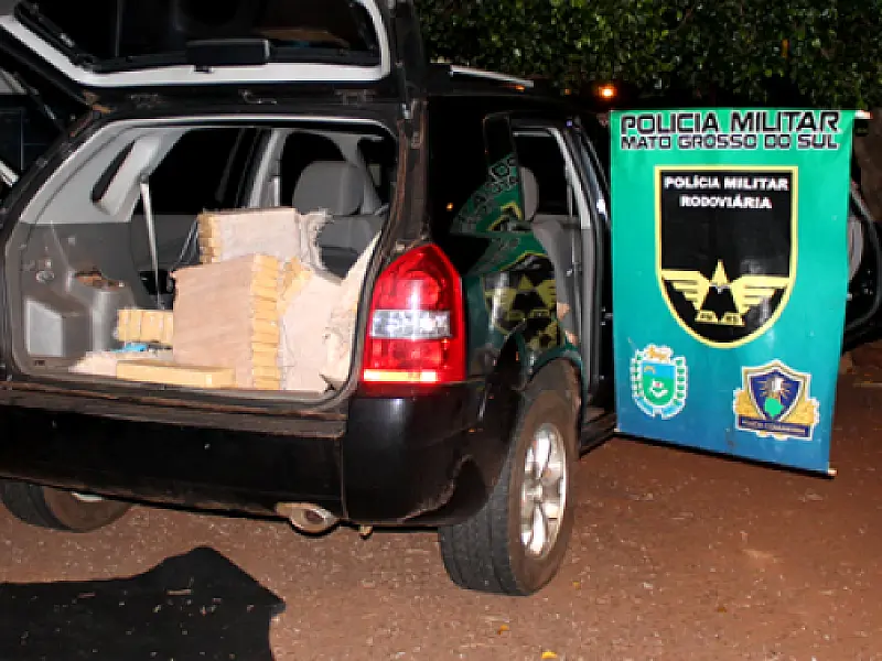 PMR de Sidrolândia apreende meia tonelada de maconha em carro de luxo