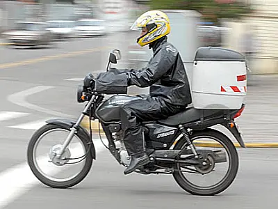 Motoboys pedem novo prazo para regras de segurança