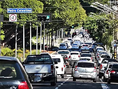 Atenção: julho vence o licenciamento de veículos com placas 5 e 6
