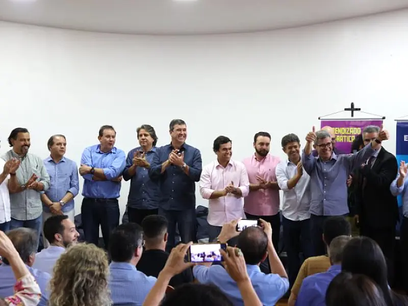 Governo do Estado entrega kits com materiais para prática esportiva em 61 escolas de Campo Grande