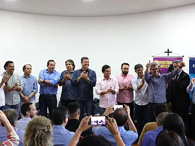 Governo do Estado entrega kits com materiais para prática esportiva em 61 escolas de Campo Grande