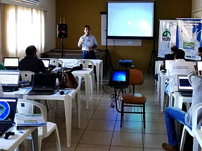 Técnicos do Programa Leite Forte recebem capacitação para aprimorar trabalho no campo