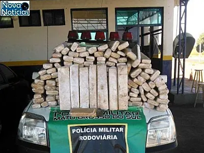 Casal é preso em flagrante transportando maconha na MS-276