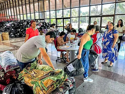 Com mais de 180 mil peças arrecadadas, campanha Seu Abraço Aquece inicia entrega de doações