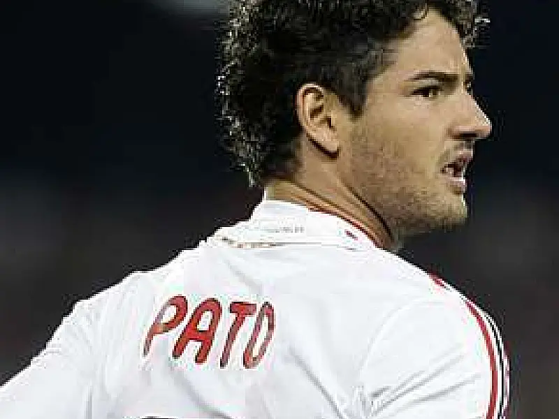 Alexandre Pato pode chegar ao Corinthians depois do Natal