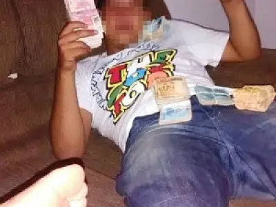 Após ostentar na mídia, jovem é detido com arma