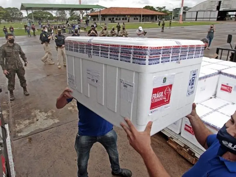 Estado recebe 99.410 doses de vacina contra nesta quarta-feira
