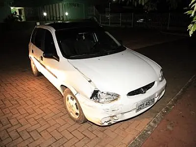 Carro envolvido em acidente é “abandonado” no 1º DP de Coxim