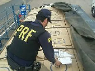 Carga de cigarros contrabandeados avaliada em R$ 2,3 milhões é apreendida na BR-163