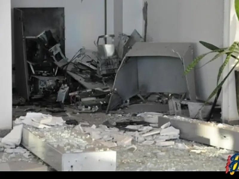 Bandidos explodem Caixa Eletrônico em Rodoviária de Chapadão do Sul