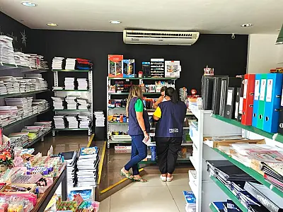 Procon Municipal encontra variação de 690% no preço de materiais escolares em Campo Grande