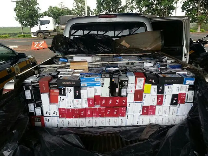 PRF apreende veículo com eletrônicos